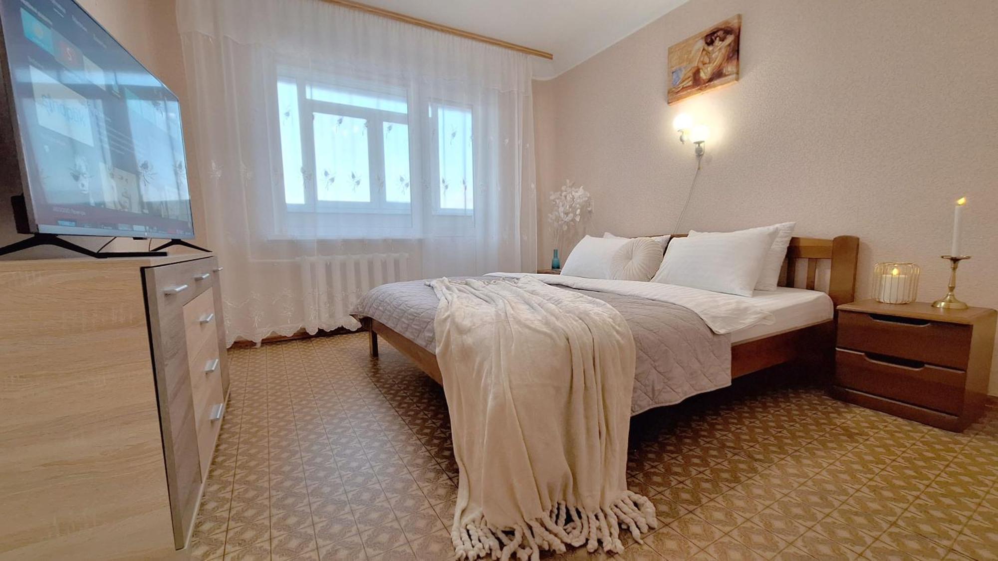 4 Ліжка З Балконом Документи Для Відряджень Мережа Alex Apartments Безконтатне Заселення 24-7 Poltava Exteriér fotografie