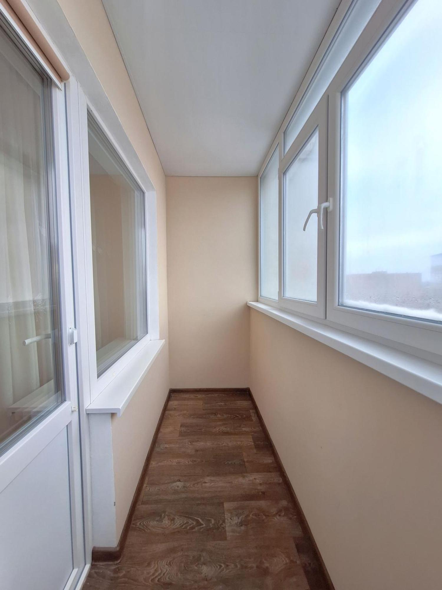 4 Ліжка З Балконом Документи Для Відряджень Мережа Alex Apartments Безконтатне Заселення 24-7 Poltava Exteriér fotografie
