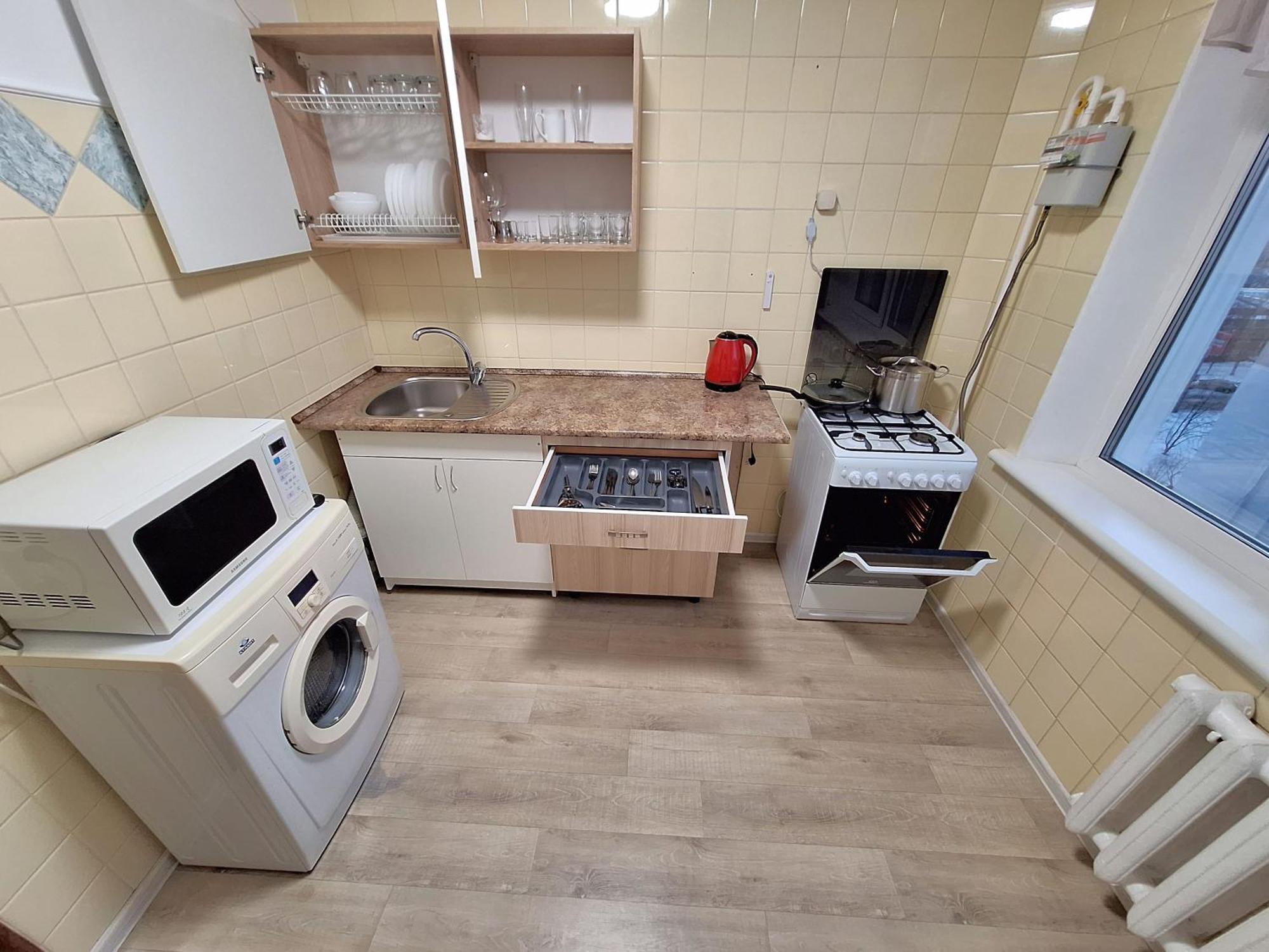 4 Ліжка З Балконом Документи Для Відряджень Мережа Alex Apartments Безконтатне Заселення 24-7 Poltava Exteriér fotografie