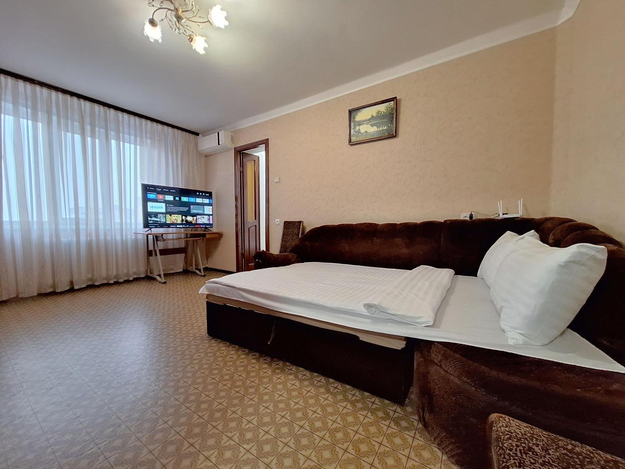 4 Ліжка З Балконом Документи Для Відряджень Мережа Alex Apartments Безконтатне Заселення 24-7 Poltava Exteriér fotografie